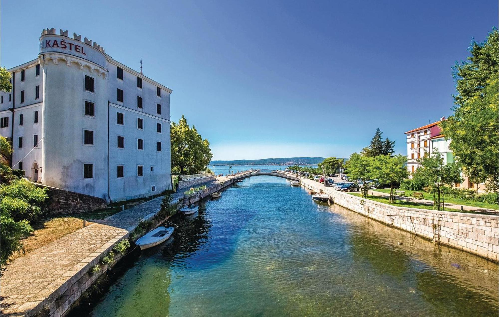 Cozy Apartment In Crikvenica With Wifi Ngoại thất bức ảnh