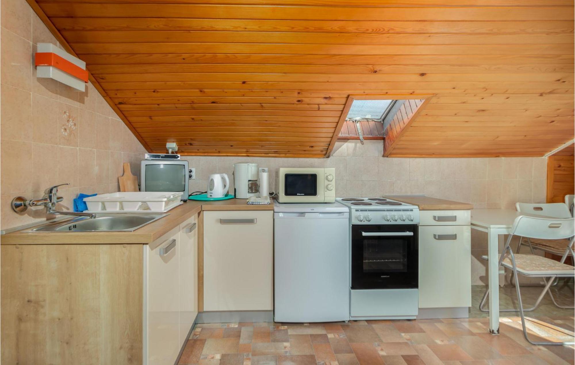 Cozy Apartment In Crikvenica With Wifi Ngoại thất bức ảnh